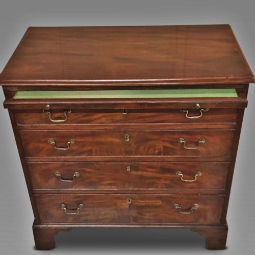 fig 1. Mahogany Chest of drawers. Georgian . 1790