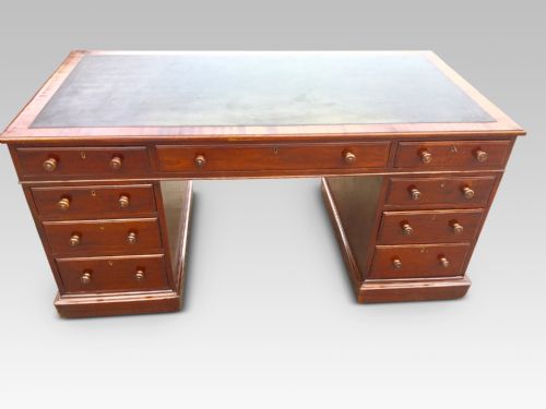 fig 1. LARGE MAHOGANY DESK. C 1880. 5 FEET LONG.