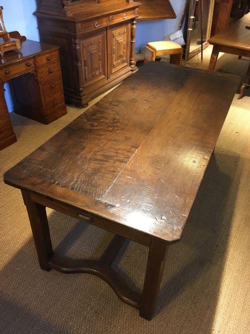 Farmhouse Table 6-8 Seater