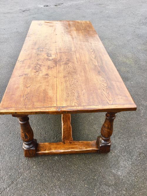 fig 1. DINING TABLE. Oak C1920