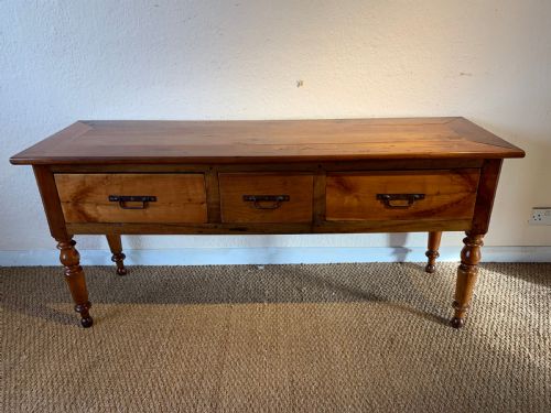 Dresser Base / Server