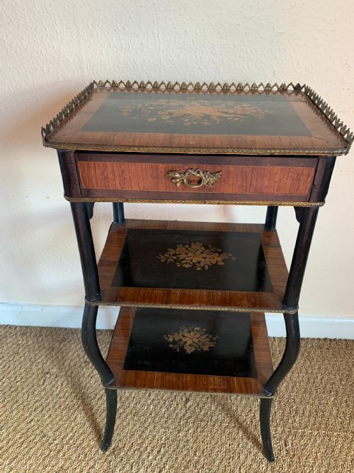 Napoleon III  Etegere