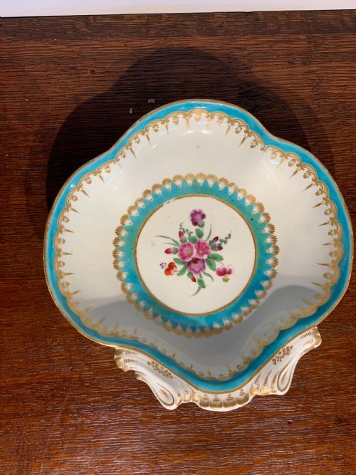 Worcester Porcelain Shell Shaped Dish