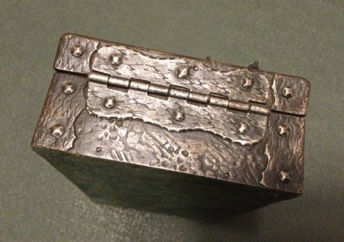 fig 5. SKI “THEMED” TABLE BOX
