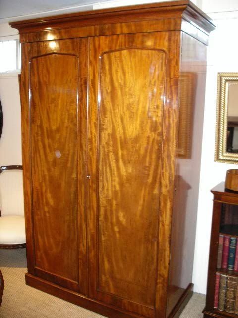 Victorian 2 Door Wardrobe