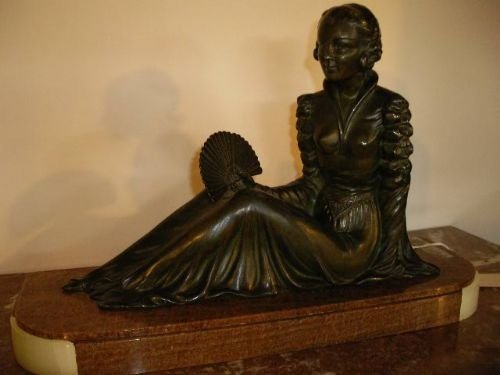 Art Deco Lady