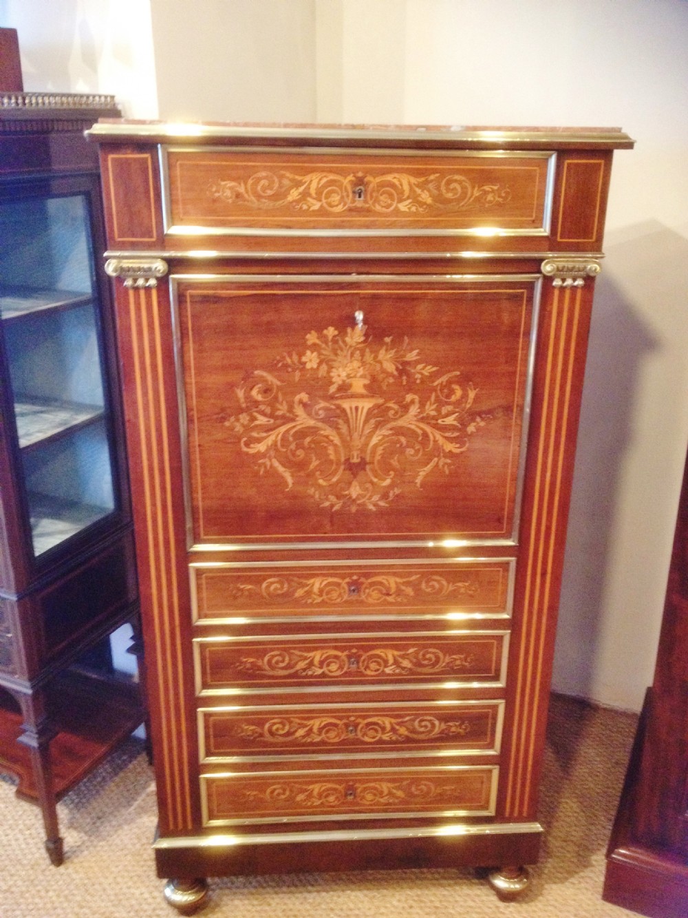 WRITING DESK