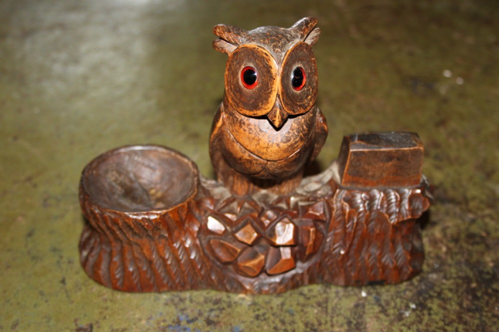 BLACK FORREST CARVED OWL 