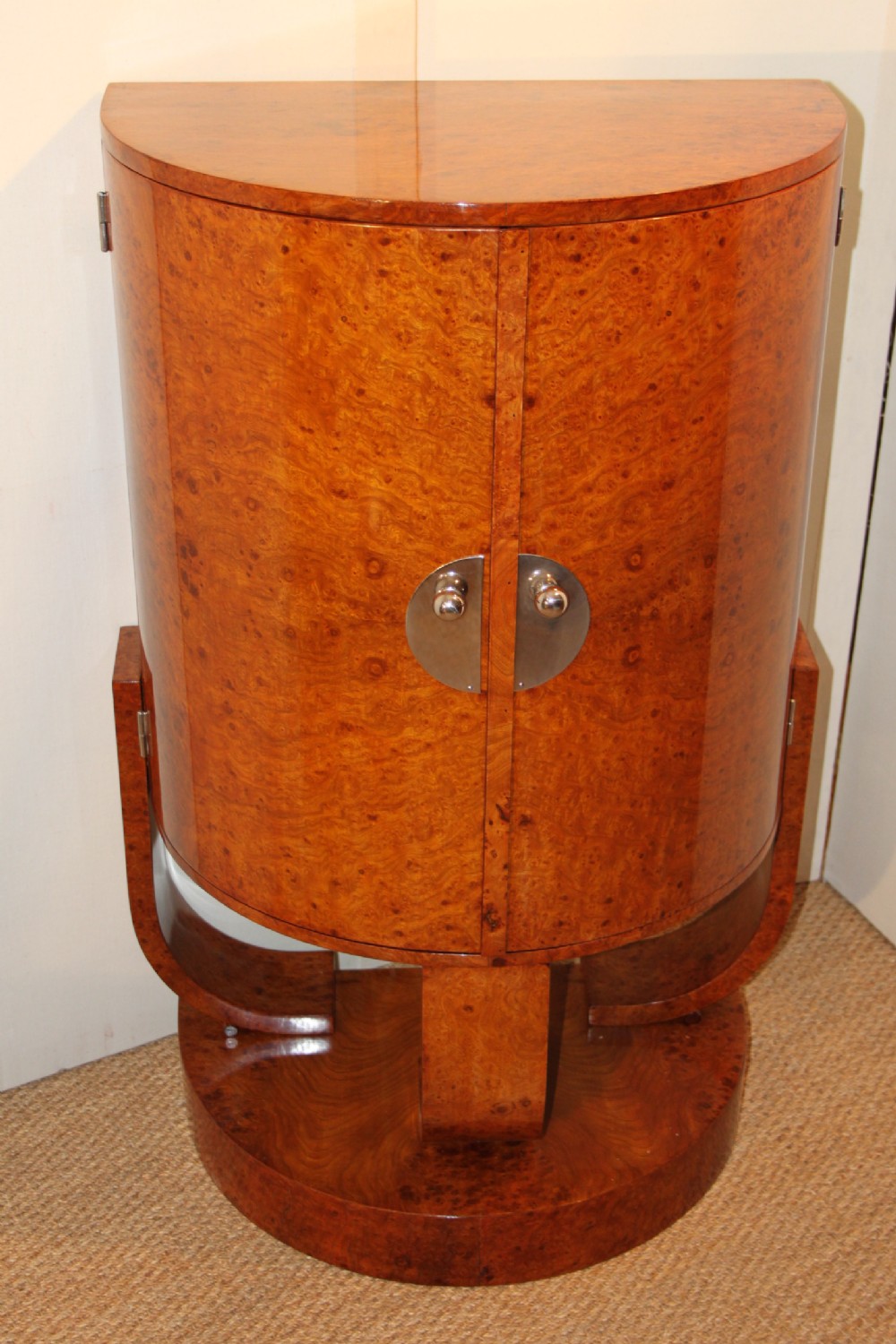 ART DECO CABINET 