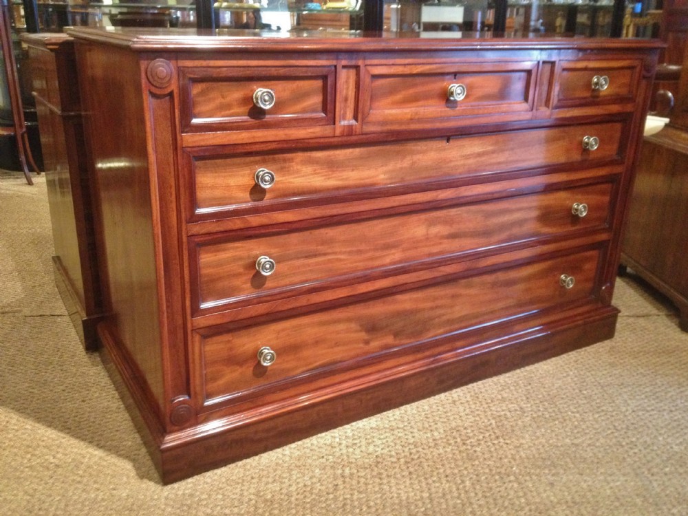 CHEST OF DRAWERS