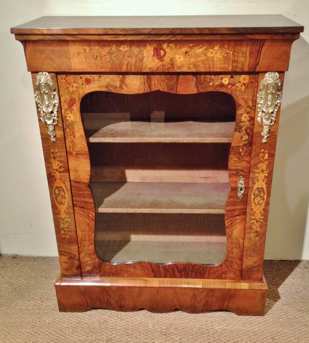 DISPLAY CABINET