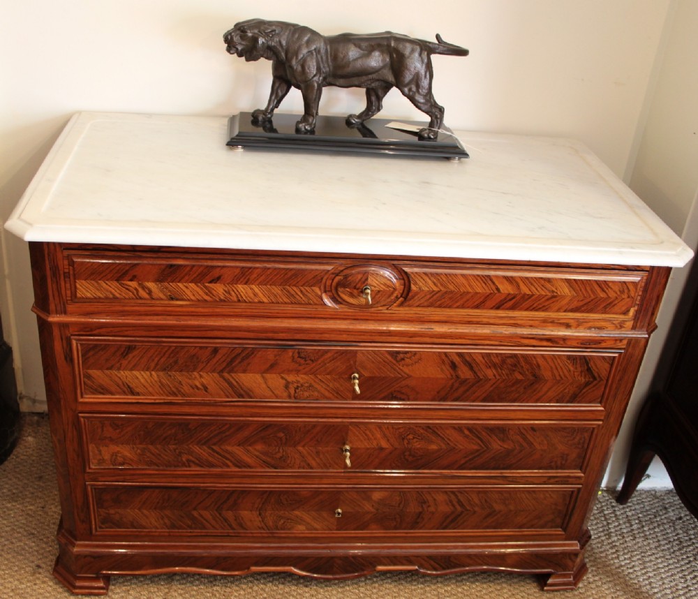 Rosewood chest of drawers 