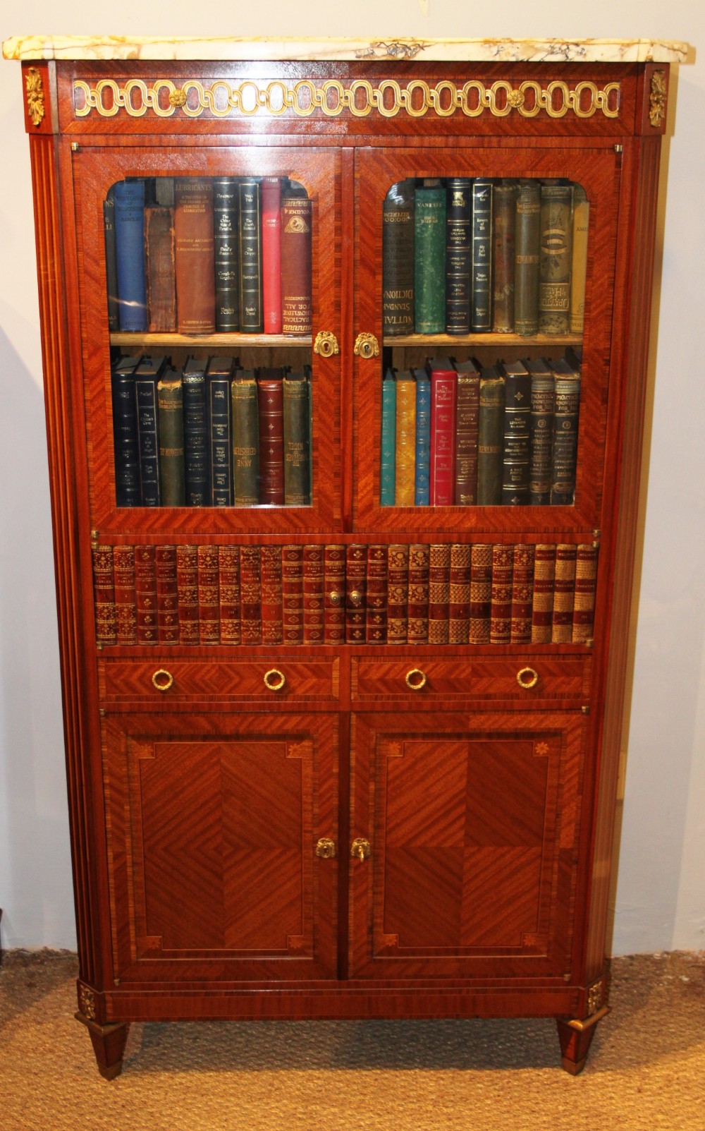bookcase / side cabinet / display cabinet 