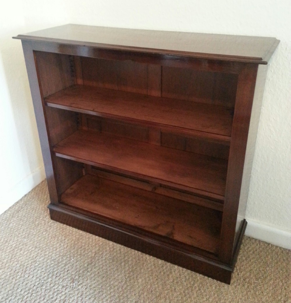 MAHOGANY OPEN BOOKCASE