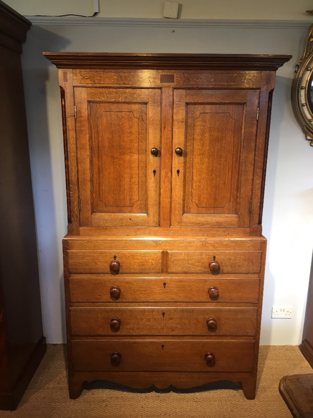 Oak linen press / cupboard 