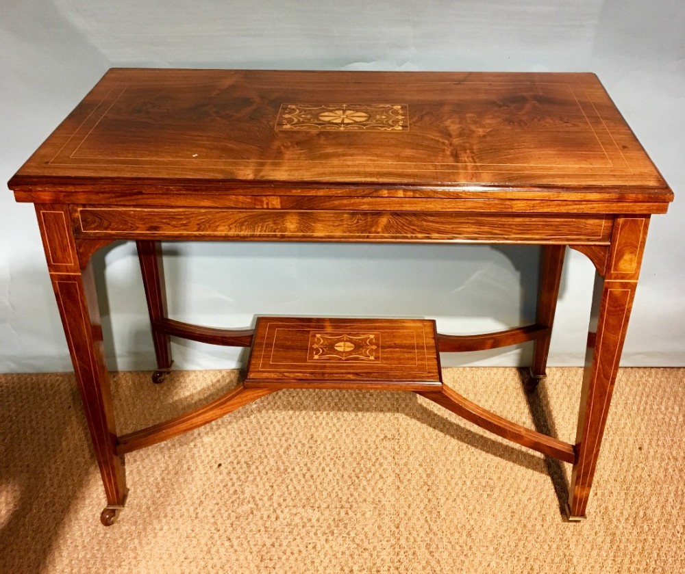 Card table 
