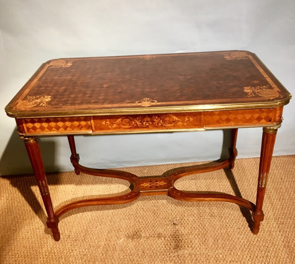 Writing table / centre table 