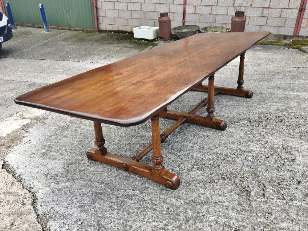 Farmhouse table Oak dining table. 