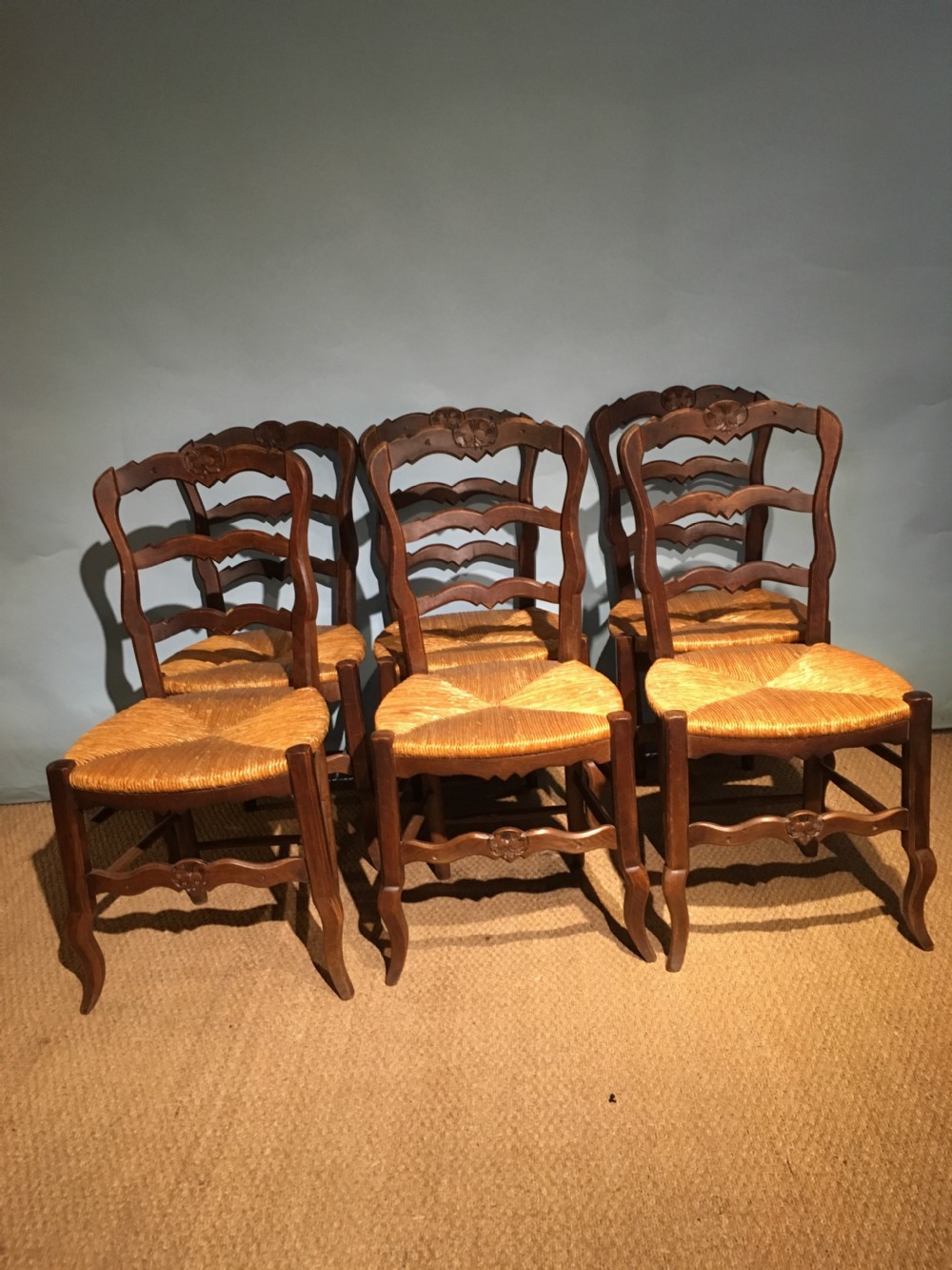 Set 6 country oak farmhouse chairs 