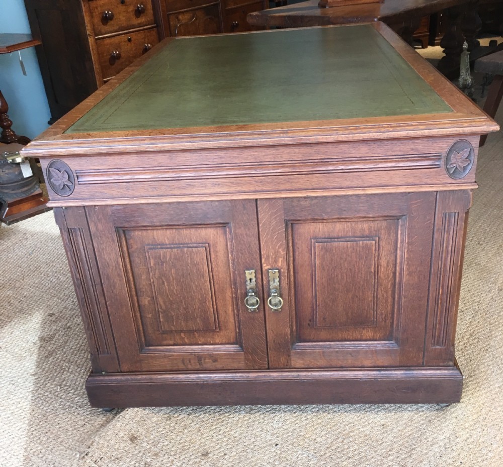 5ft oak pedestal desk  View VII