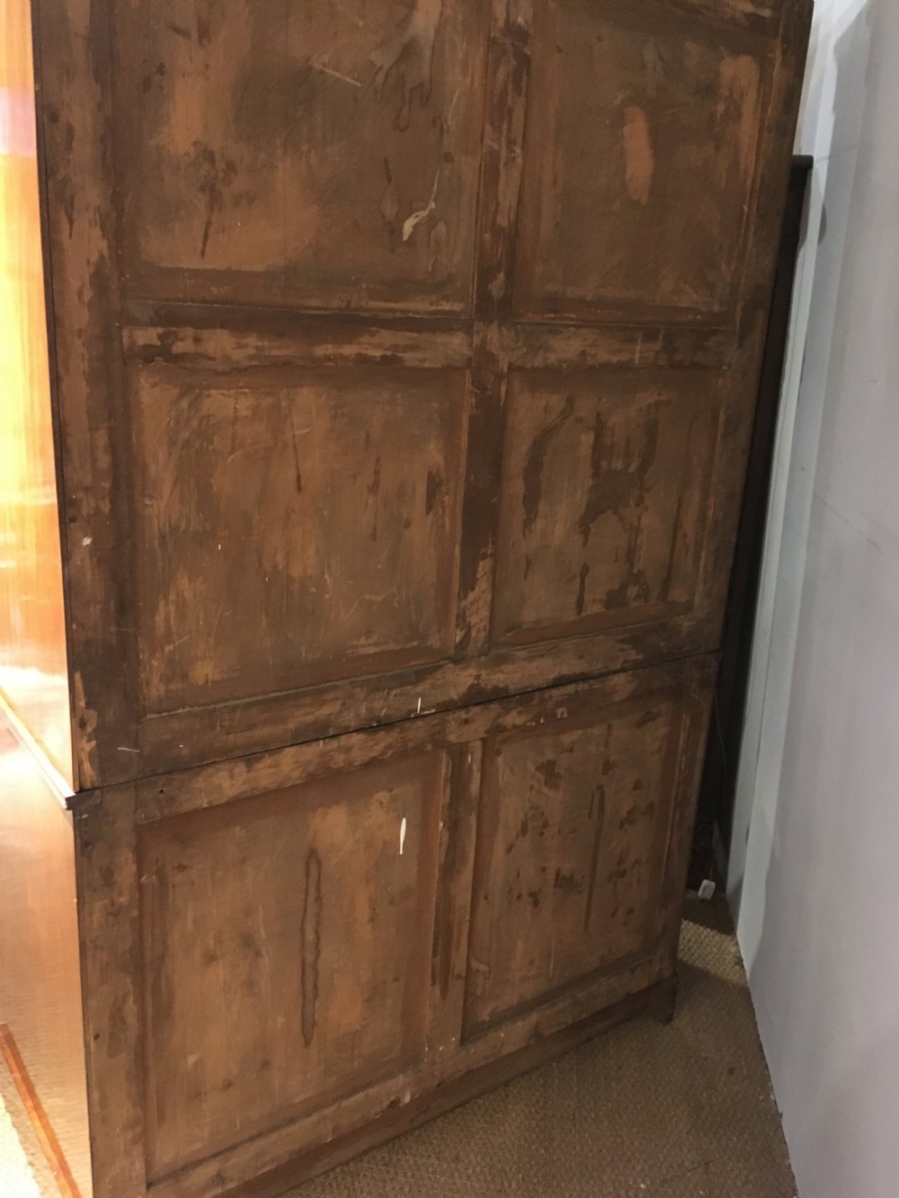 Mahogany linen press  View IX