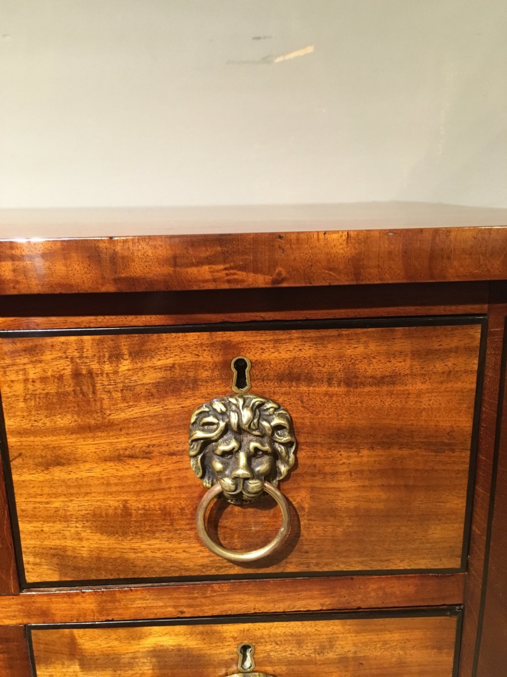 Small Georgian Mahogany sideboard  / side table  View XI