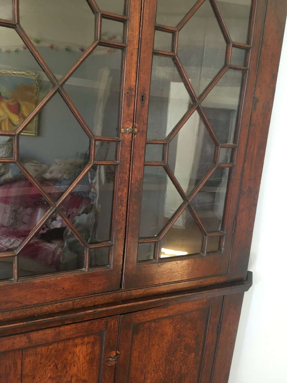 Large 18th century oak corner cupboard  View IV