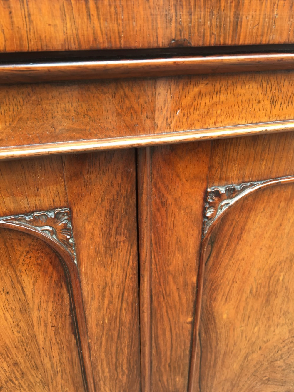ROSEWOOD BOOKCASE OF SLIM SIZE.  ENGLISH C 1850 View V
