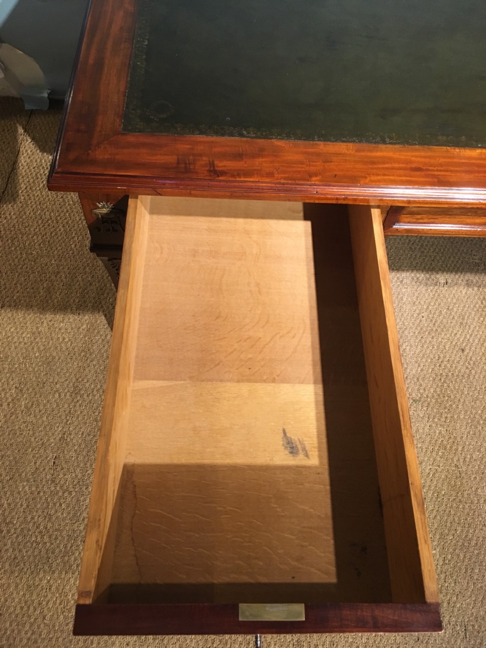 Large writing desk  View V
