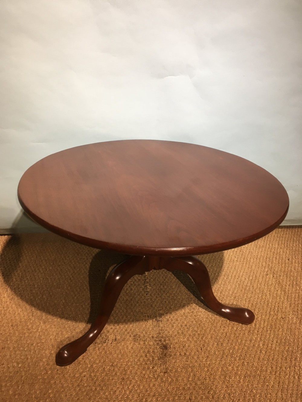 Mahogany round coffee table 