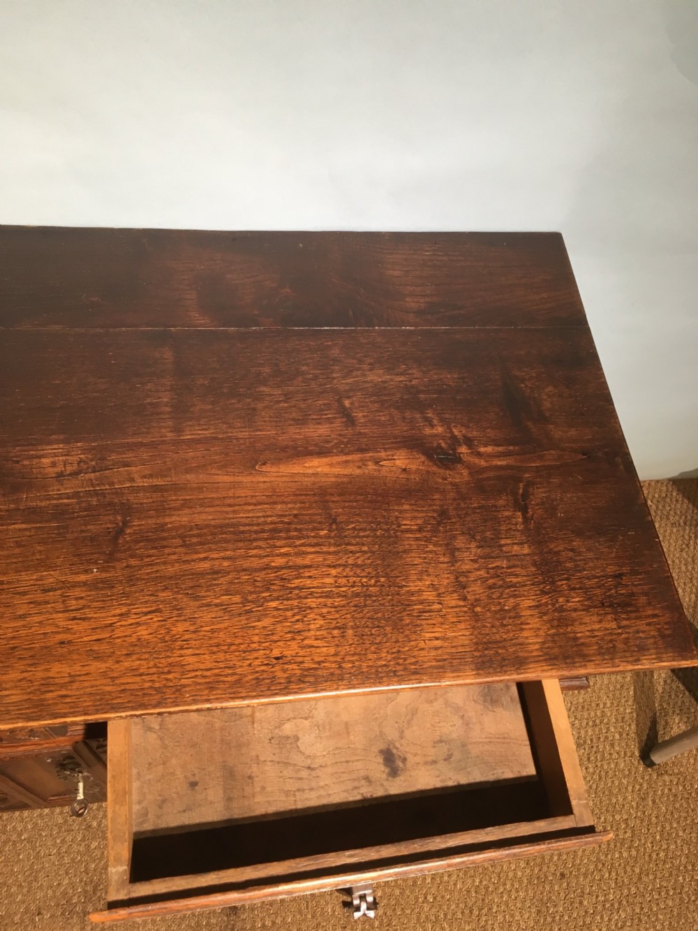 Small Oak cupboard  View IV