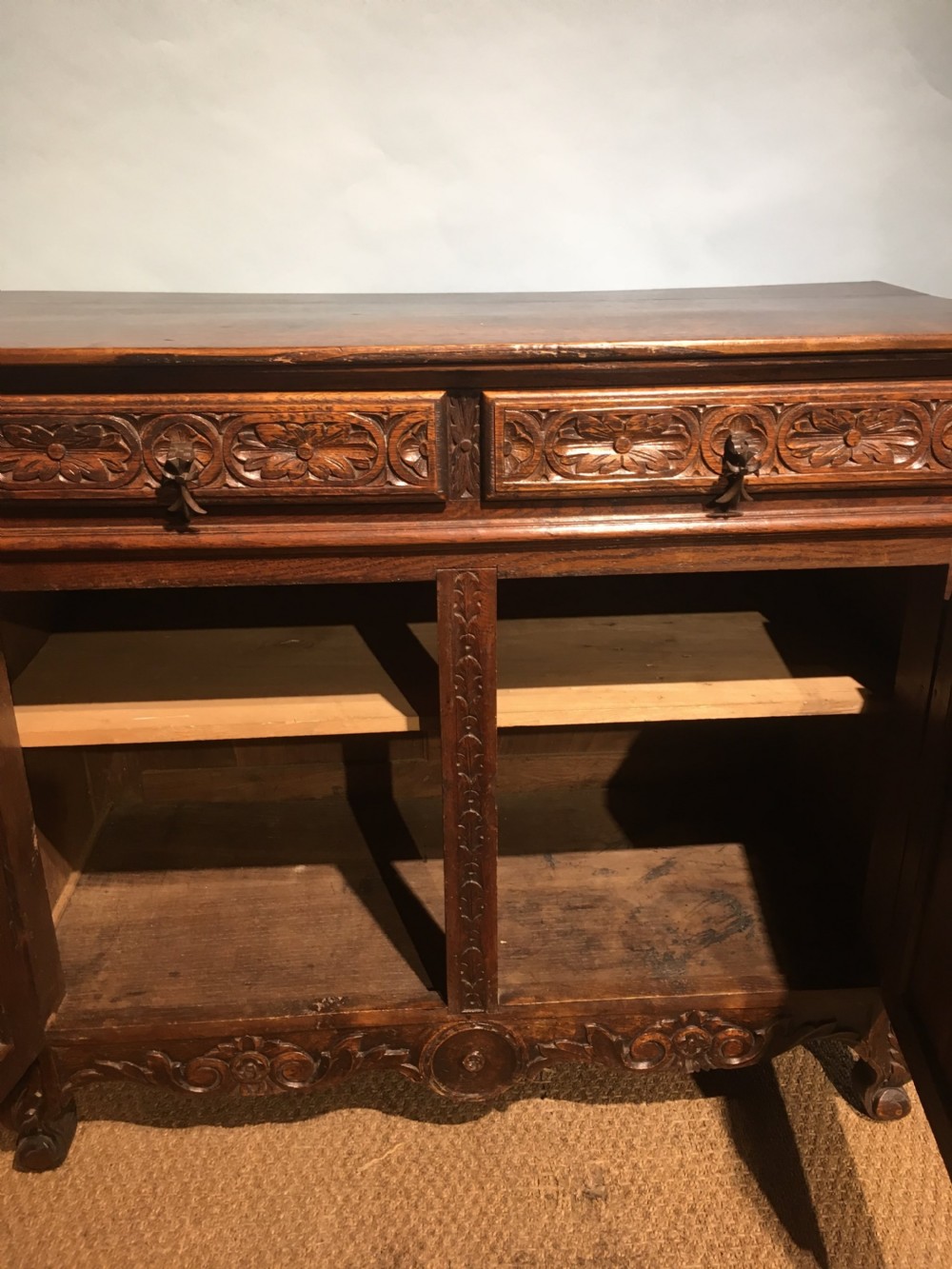 Small Oak cupboard  View V