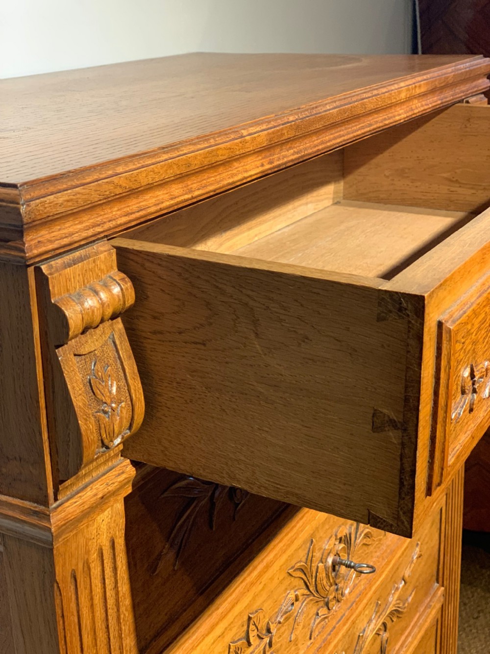 Chest of drawers , oak  View IX