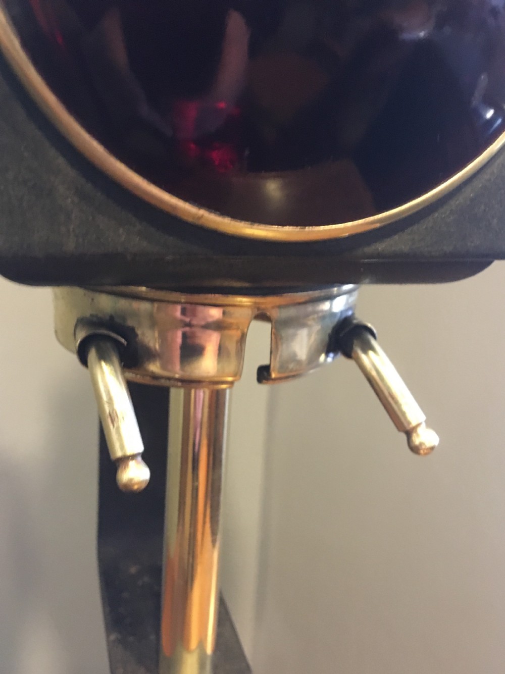 AMERICAN EDMONDS AND JONES AUTOMOBILE LAMP View III