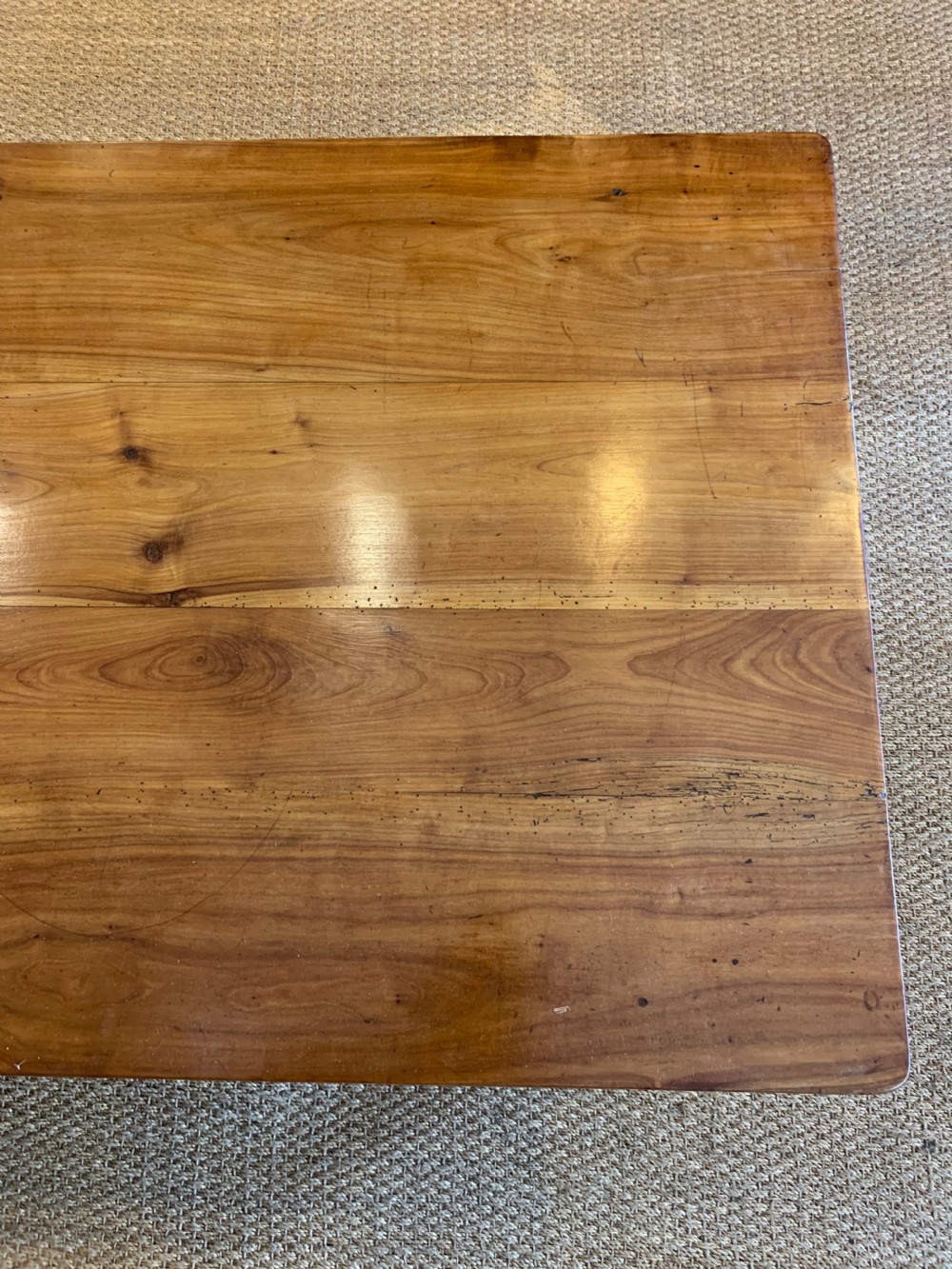 Coffee table  View III
