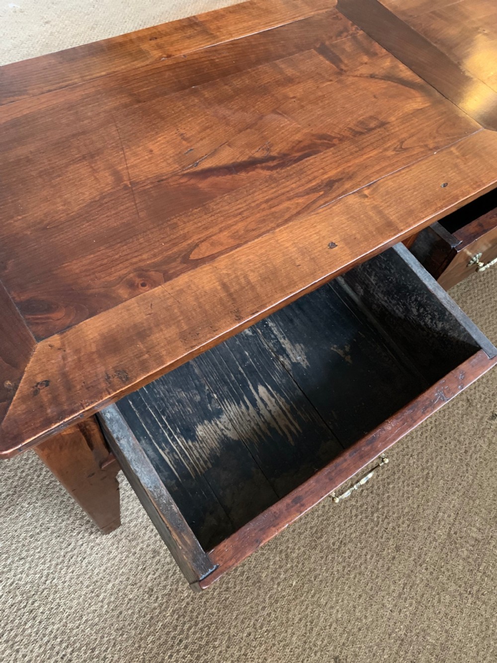 Dresser base / server  View VII