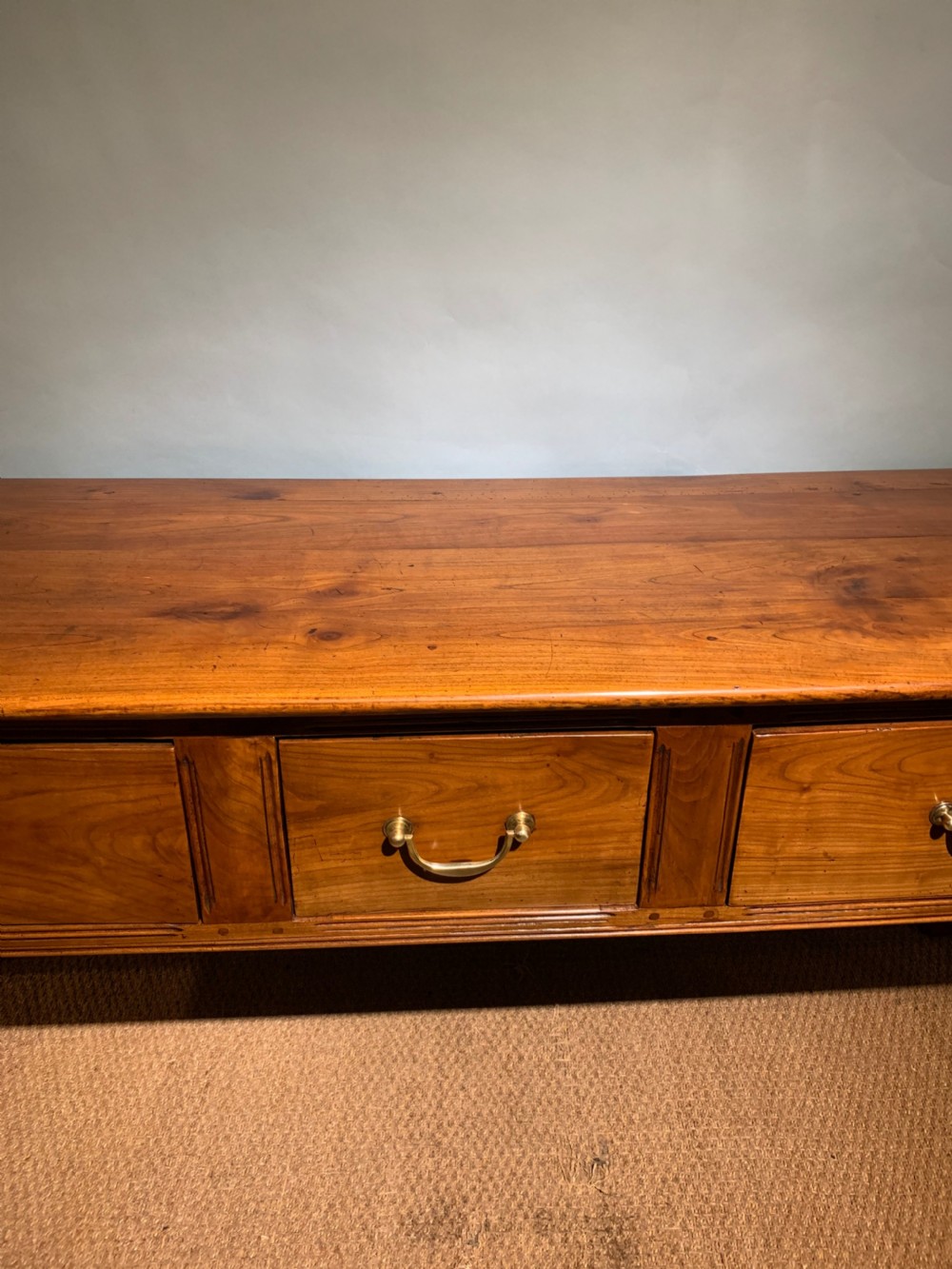 Dresser base / server  View IV