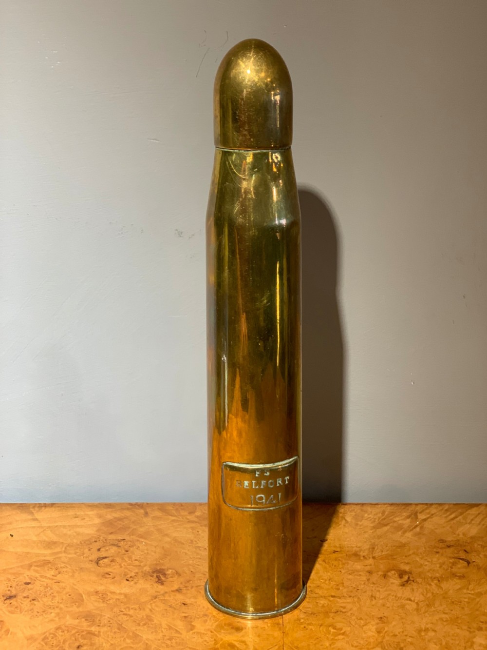 Large trench are table lighter 