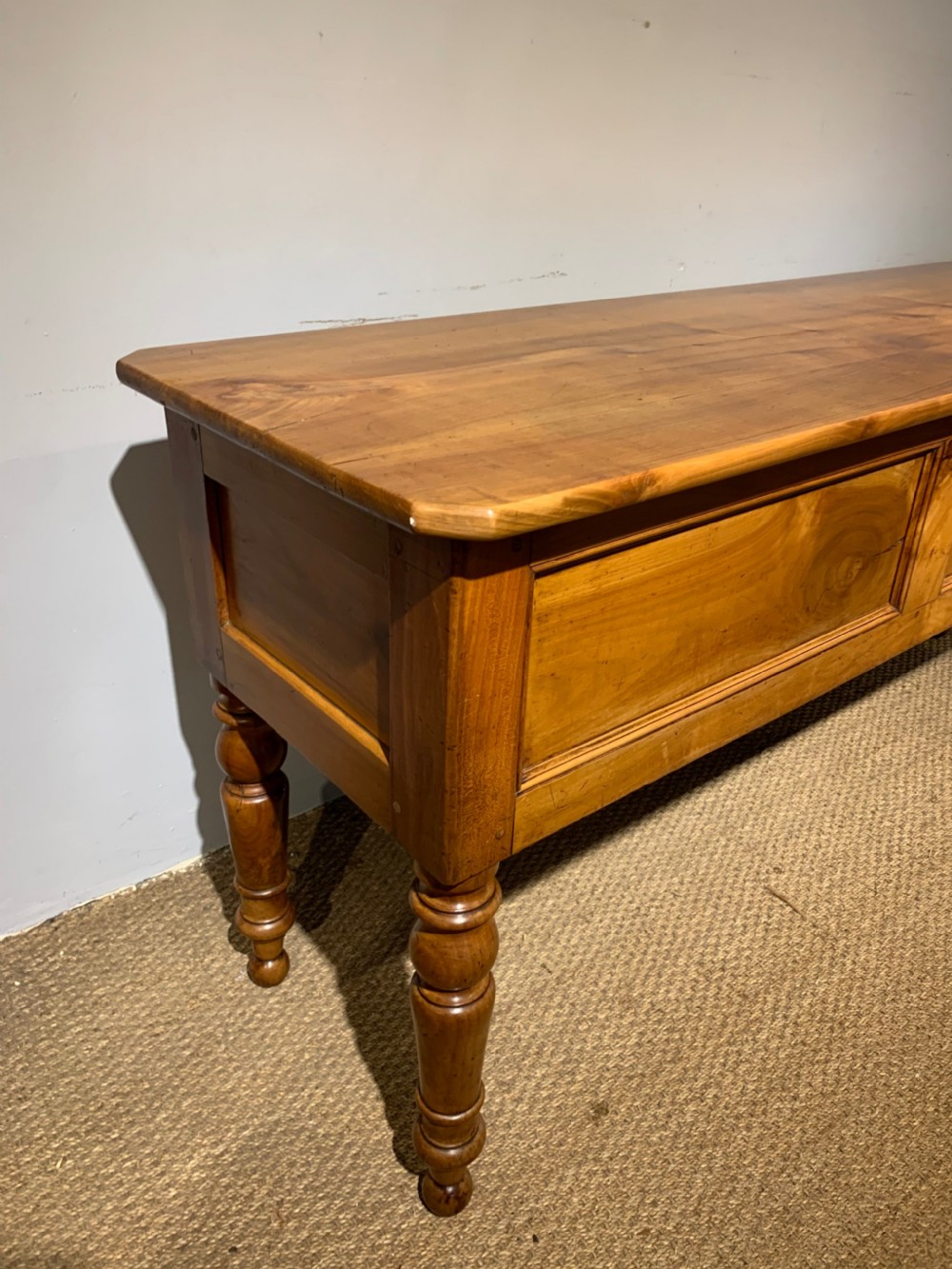 Dresser base / server  View IX