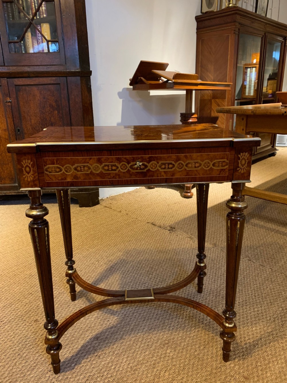 Ladies inlaid dressing table  View V