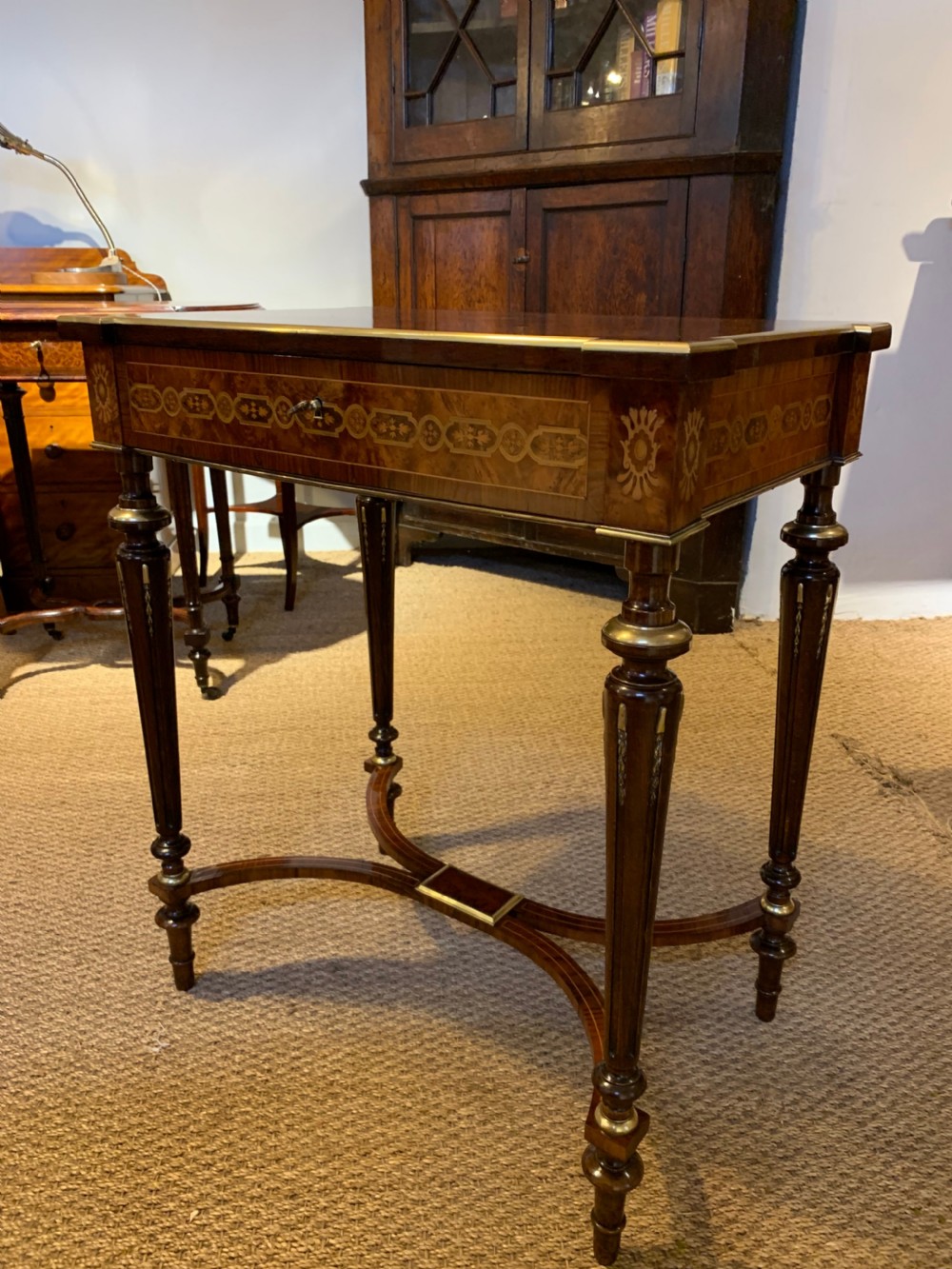 Ladies inlaid dressing table  View VII
