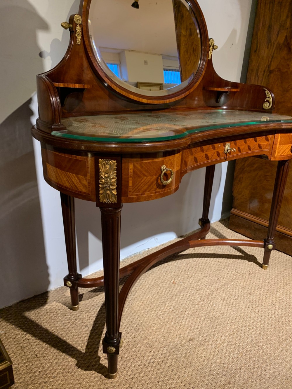 Ladies dressing table    View II