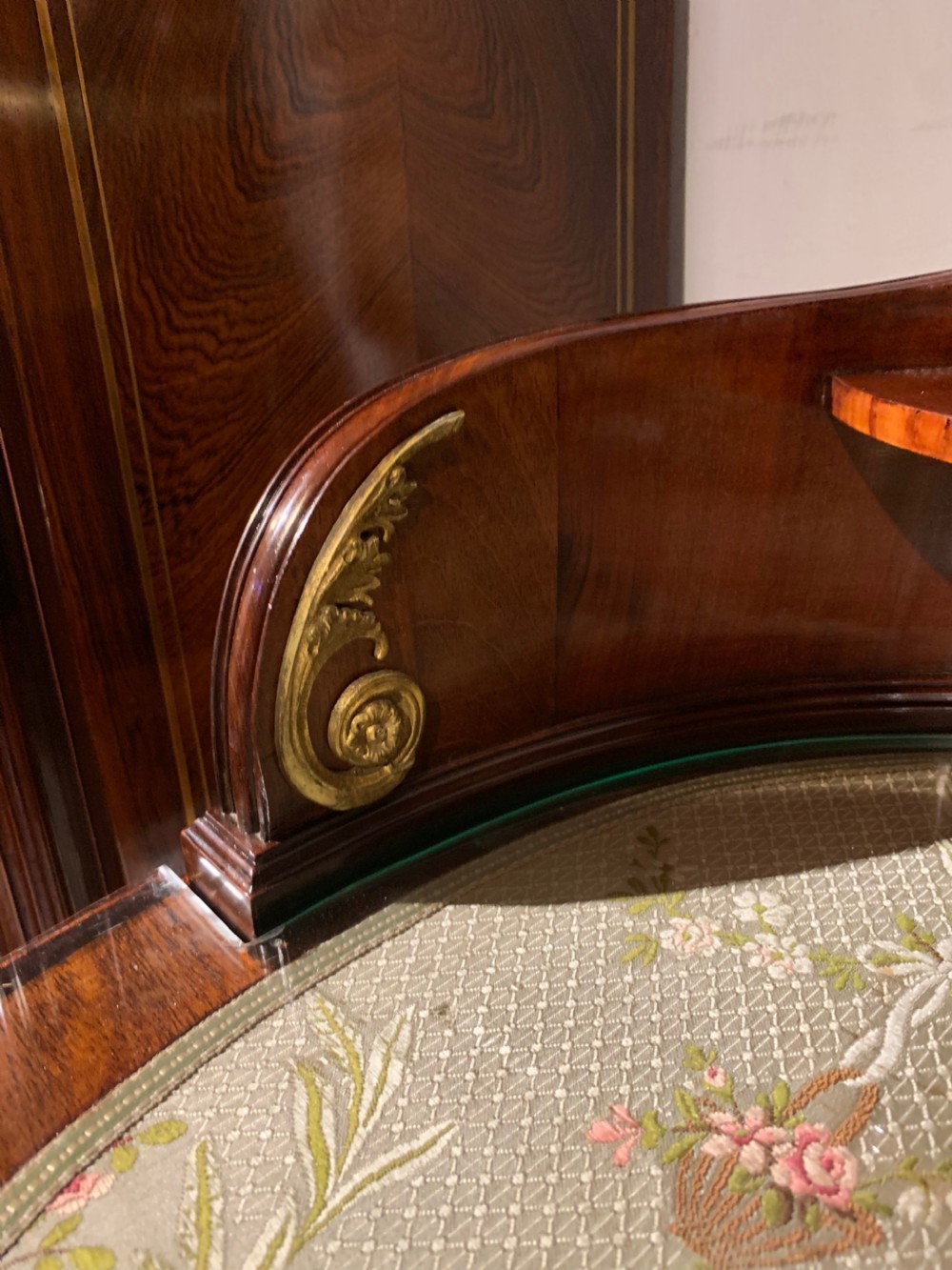 Ladies dressing table    View XI