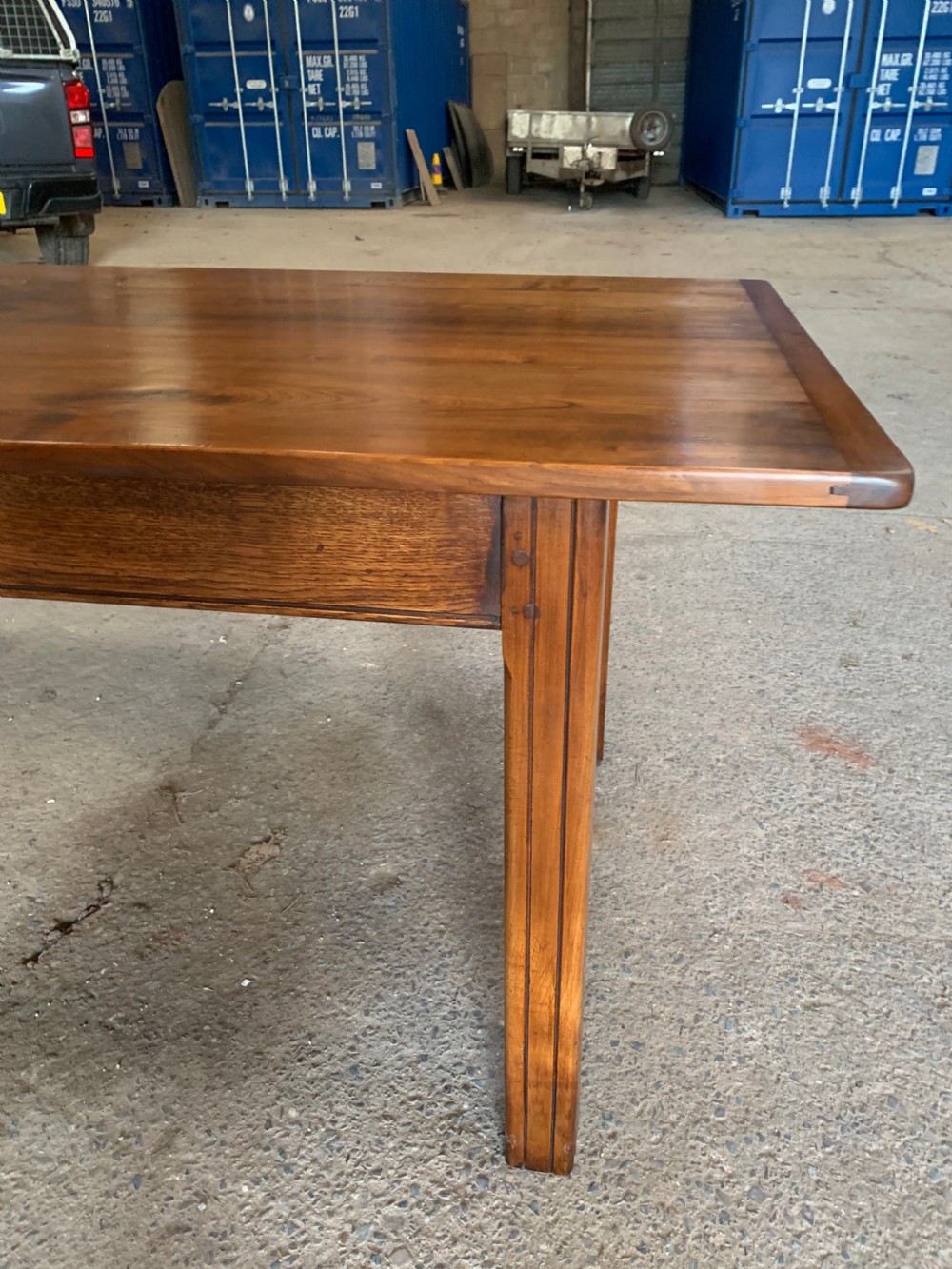 Farm table View IX