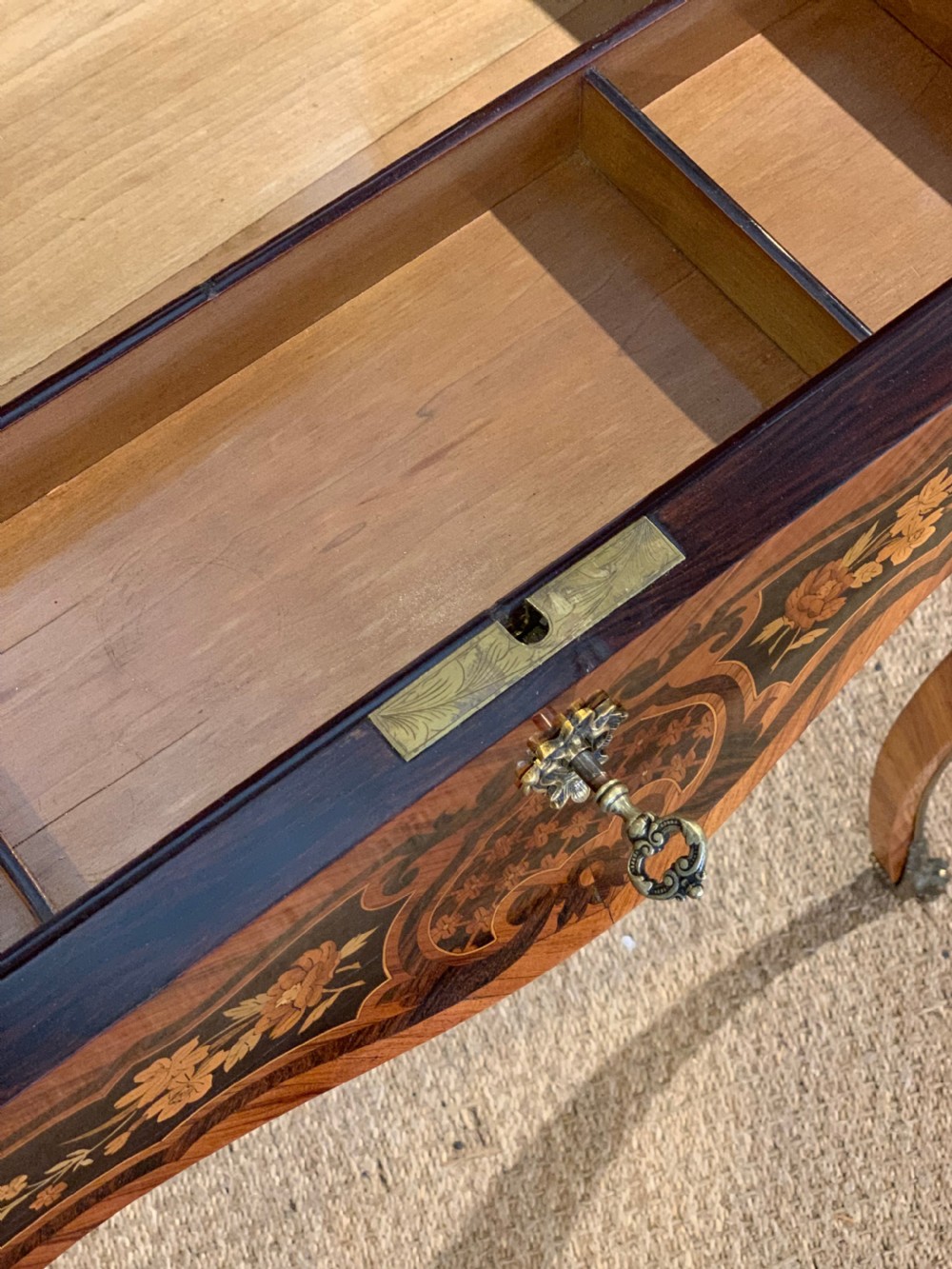 Napoleon III Kingwood and inlaid work table View VII