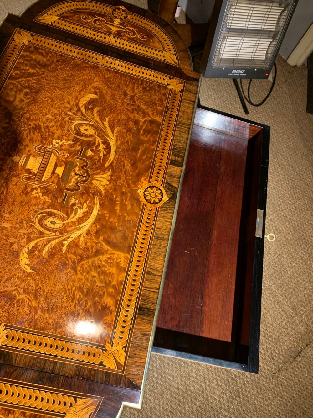 Sofa table  View X