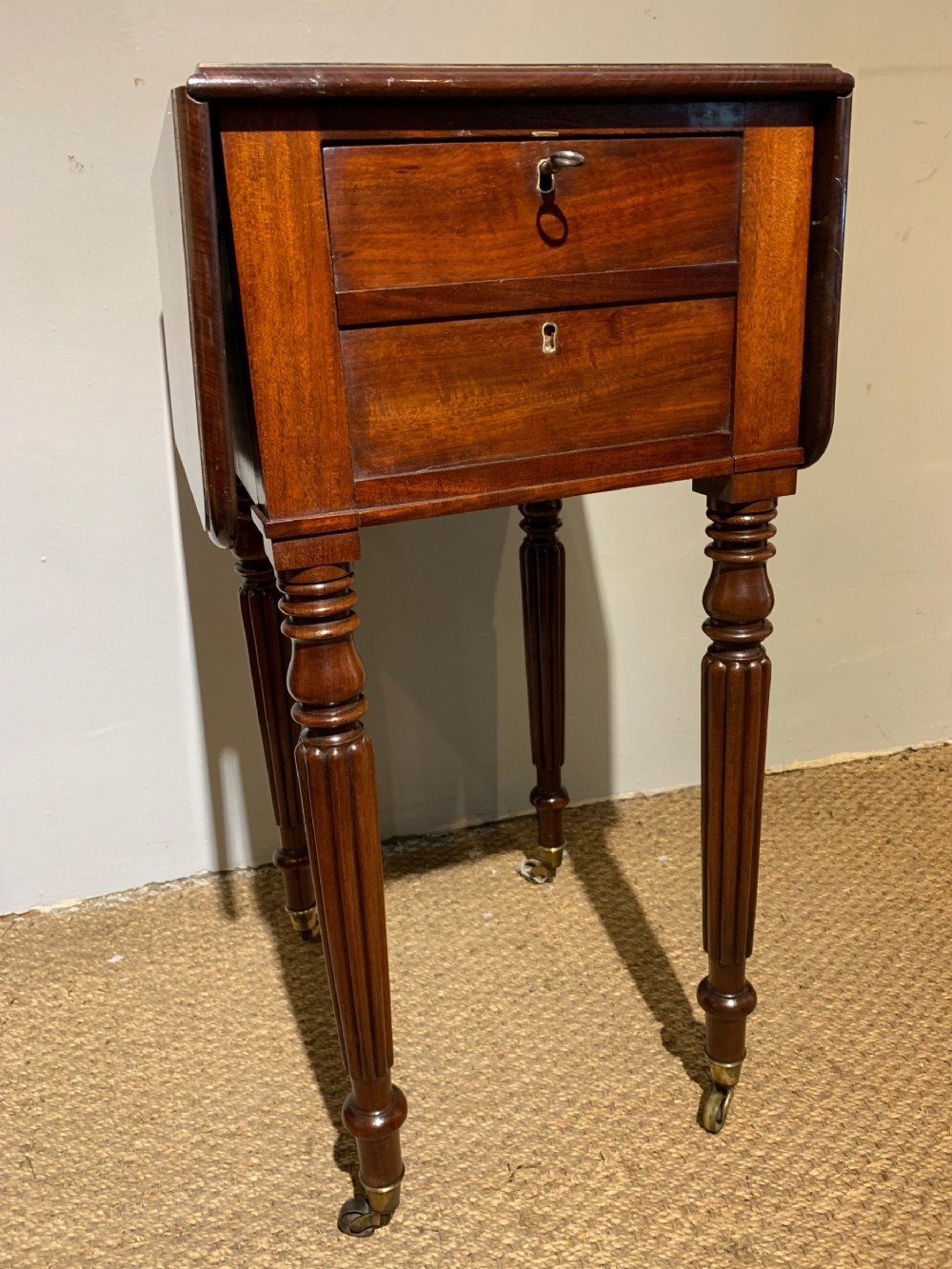 Georgian Lamp table 