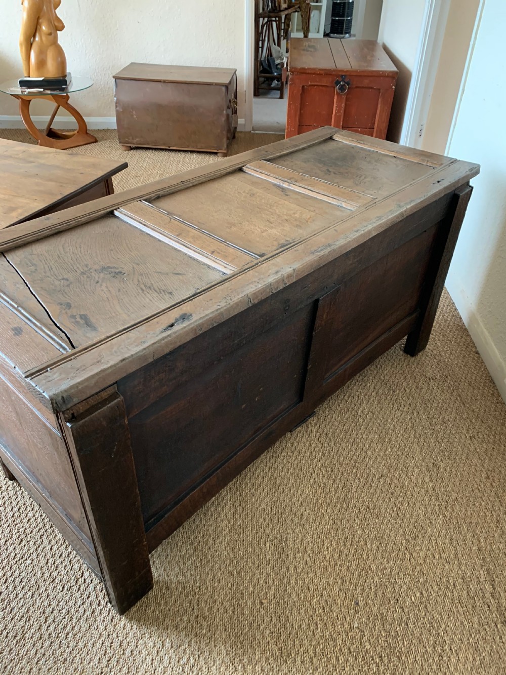 Antique coffer View VII