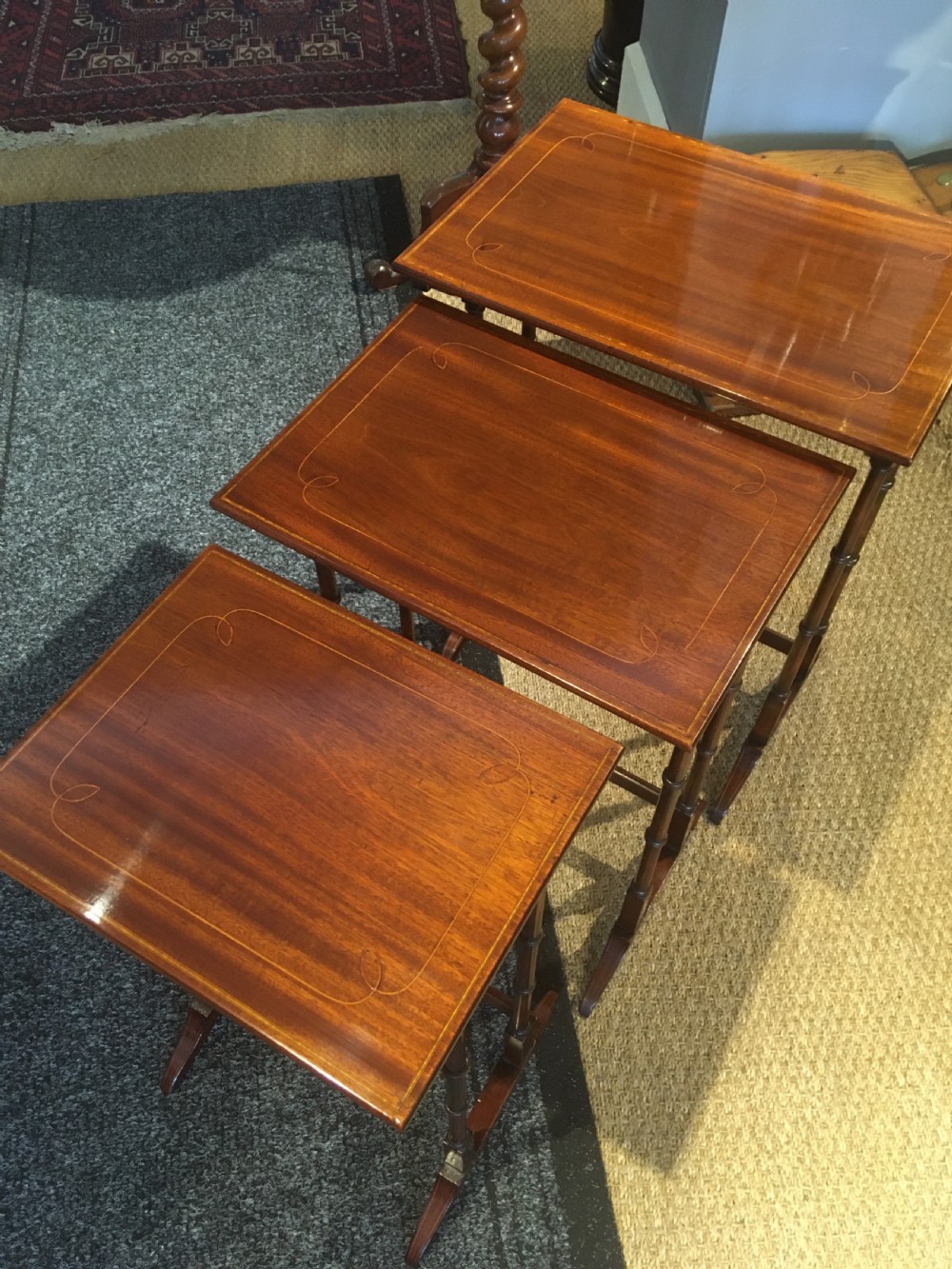 NEST OF 3 TABLES View IV