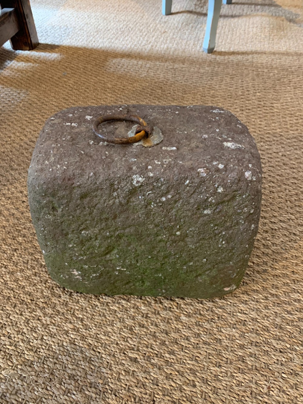 Antique tethering block 